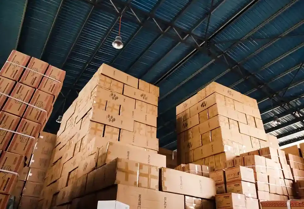 Déstockage à prix grossiste : comment identifier les vraies bonnes affaires